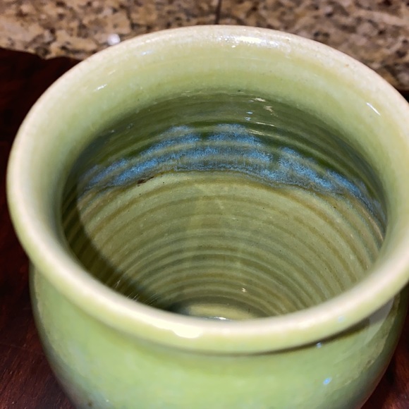 Studio art pottery bud vase 5.5 inches - Picture 6 of 8